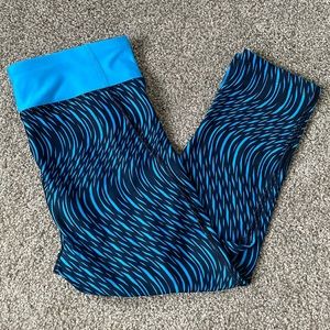 3 for $30 Under Armour HeatGear Compression Capri Leggings, Size Small
